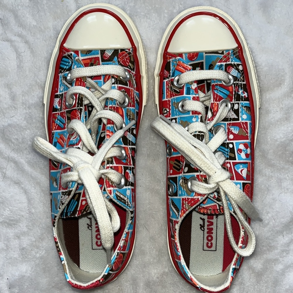 Converse, girls size 1
